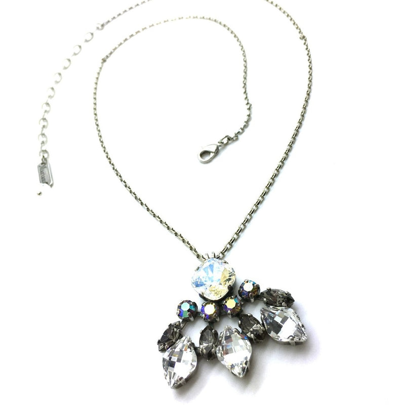 Elegant Chandelier Pendant Necklace