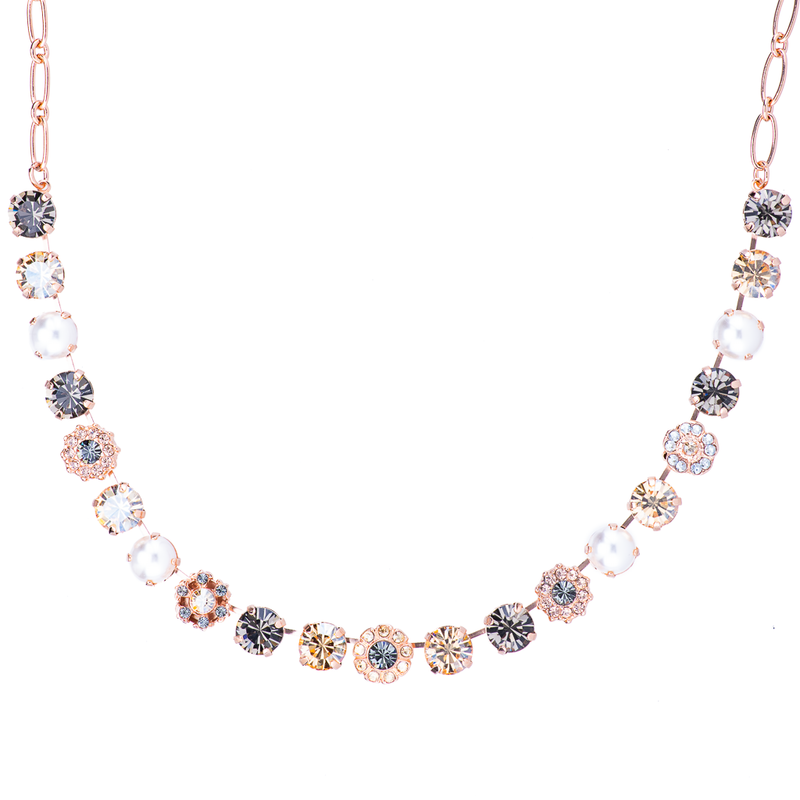 Lovable Daisy Necklace in "Earl Grey"